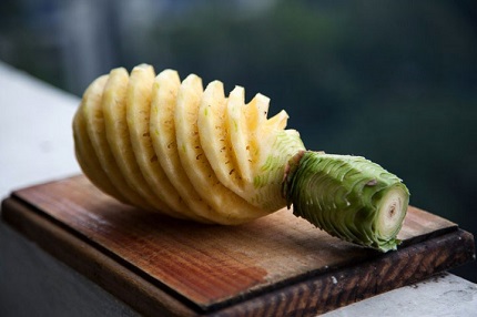 Pineapple Peeled